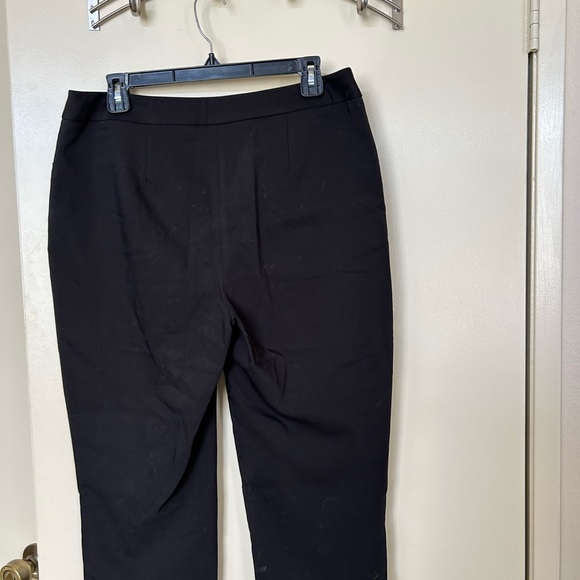 Chico’s “Fabulously Slimming” Black Cropped
Pants- Size 1 (8) - Picture 5 of 7